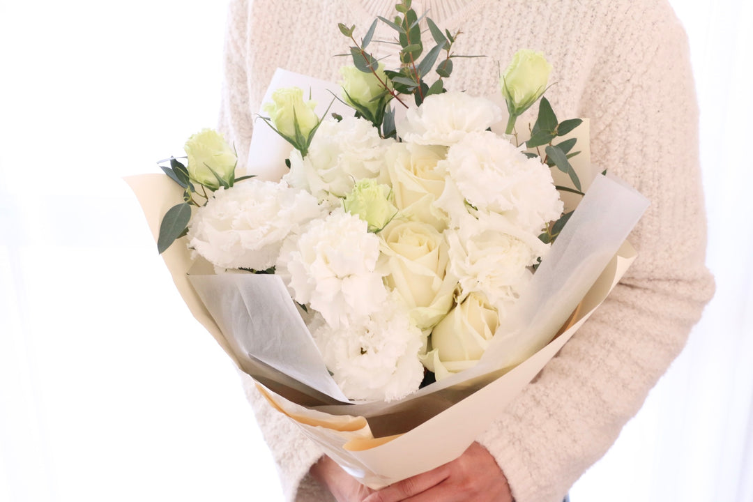 白・グリーンの花束 7,000円