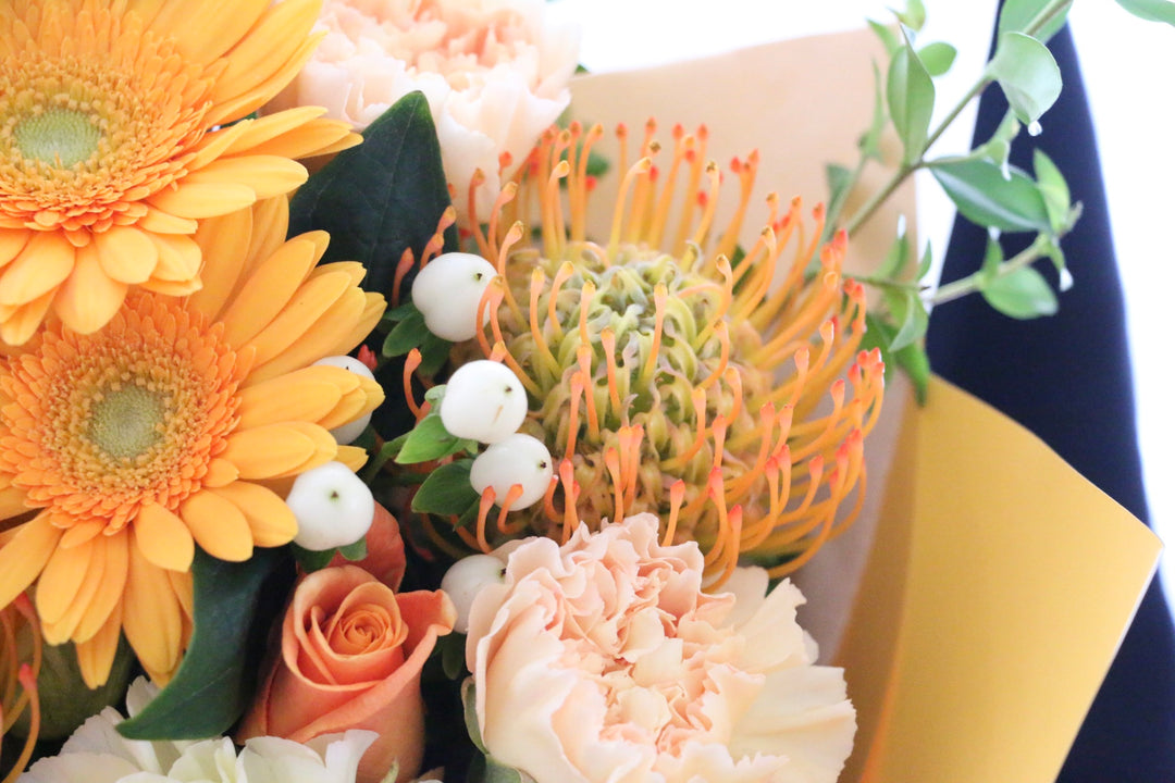 黄色・オレンジ色の花束 7,000円