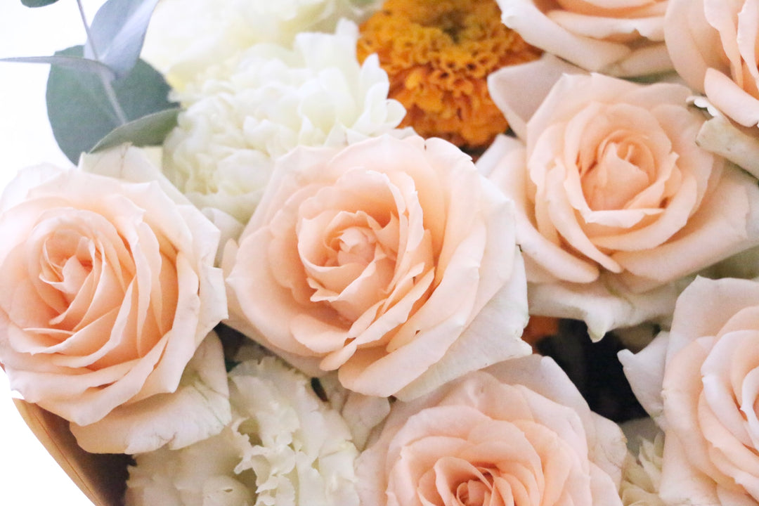 オレンジ色バラ入りの花束 Lサイズ 10,000円