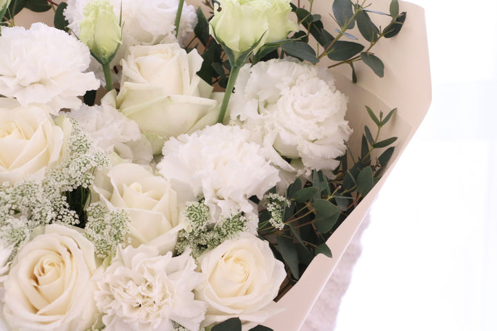白・グリーンの花束 10,000円