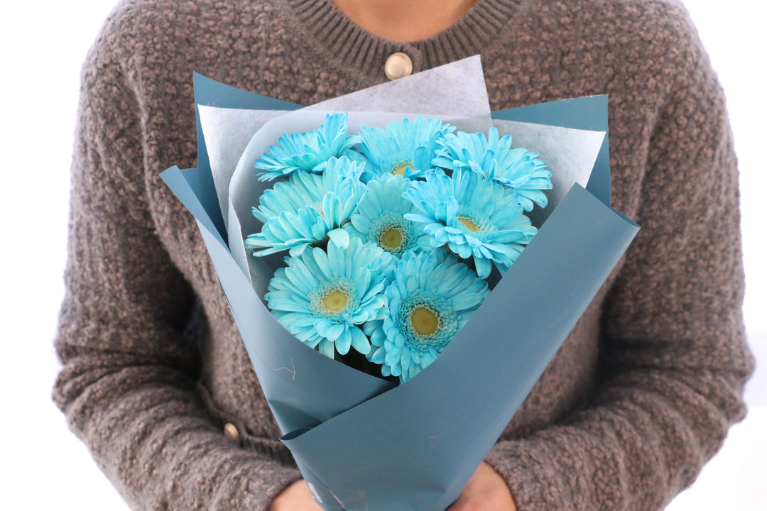 水色のガーベラの花束（8本）-あなたの思いやりに感謝します