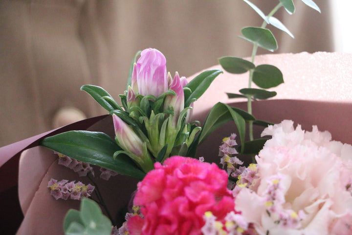 【敬老の日】秋の花束 ピンク リンドウのアップ