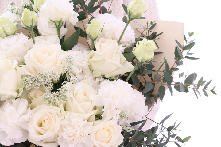 白・グリーンの花束 12,000円
