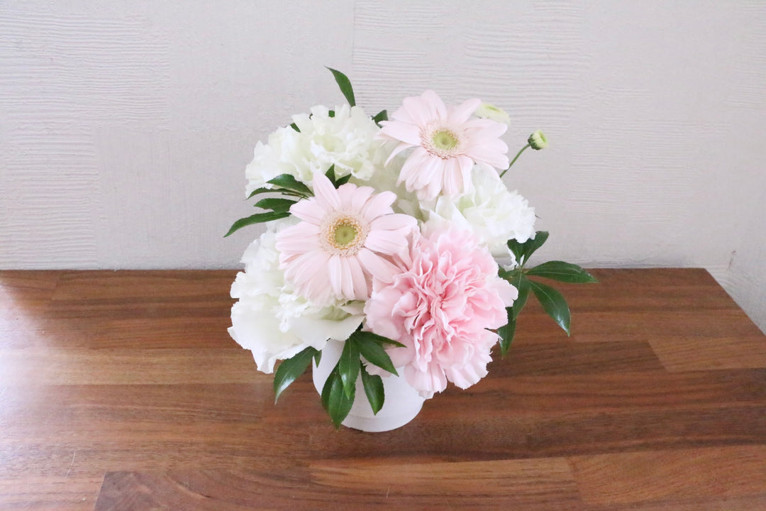 【供花】白色・ピンク色のお供えアレンジメント 3,000円