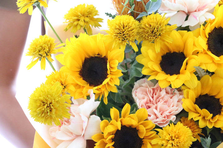 ひまわり入りの花束 5,000円