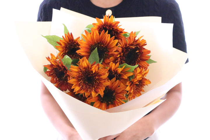 ブラウンのひまわりの花束（10本）