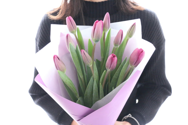 紫色のチューリップの花束（10本）