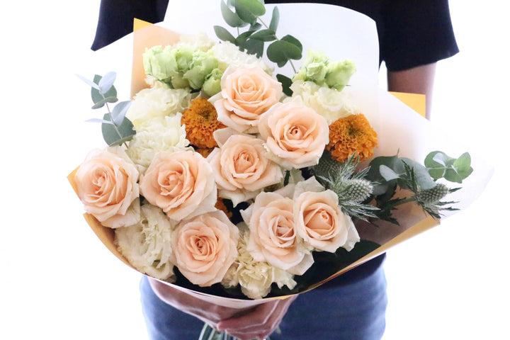 オレンジ色バラ入りの花束 Lサイズ 10,000円