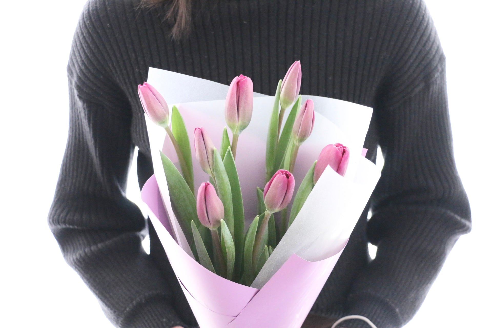 紫色のチューリップの花束（8本） – 花・花束の通販サイト｜HanaTaku