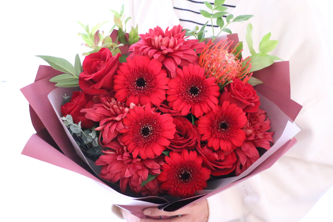 赤色の花束 9,000円