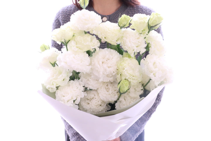 白いトルコキキョウの花束（8本）