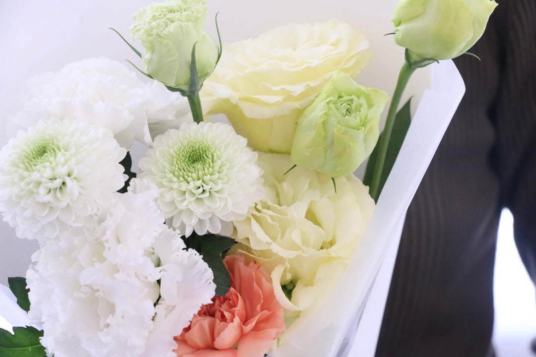 【供花】白色・黄色・オレンジ色のお供え花束 3,000円
