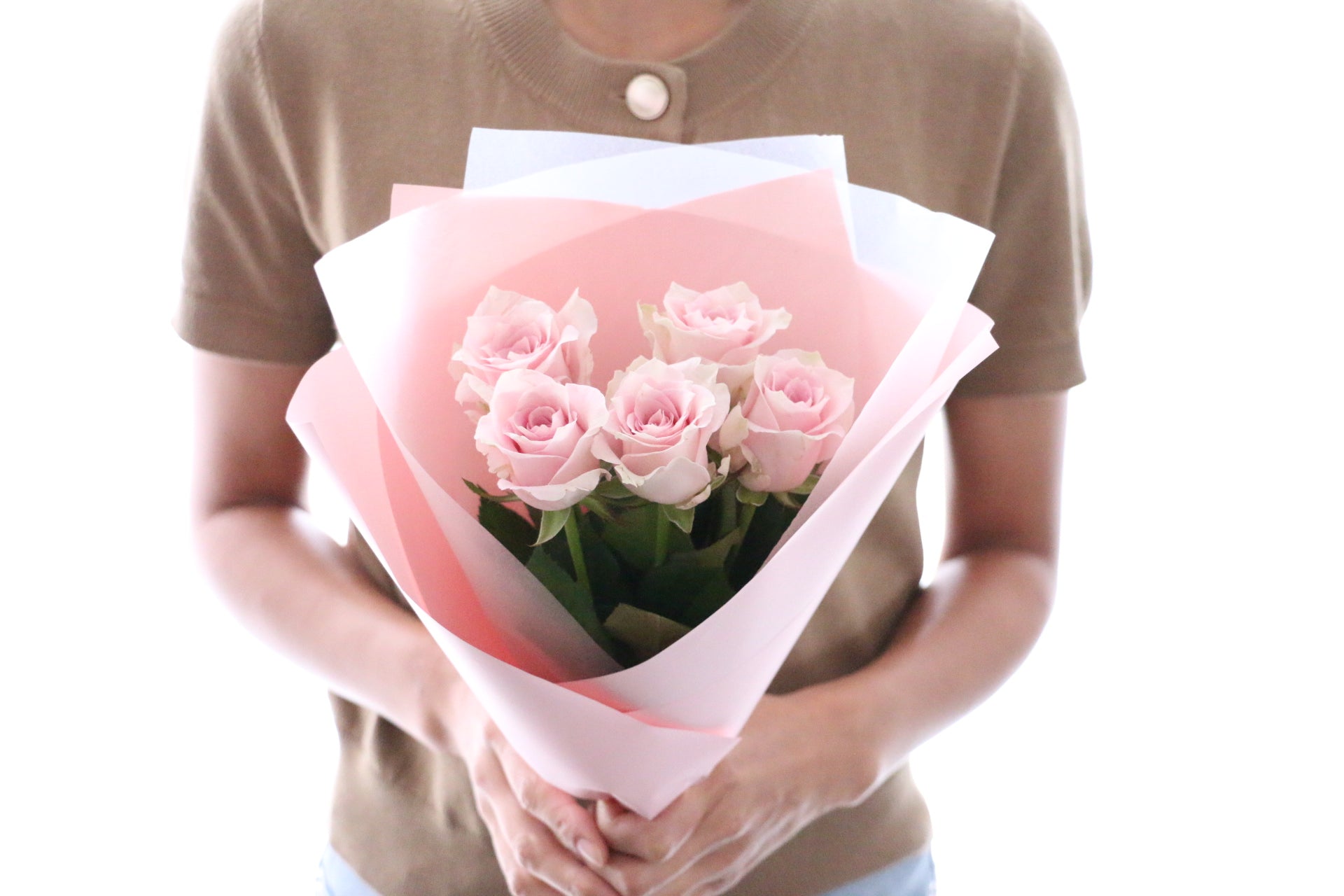 5本のピンク色のバラの花束-あなたに出会えて心から嬉しいです – 花
