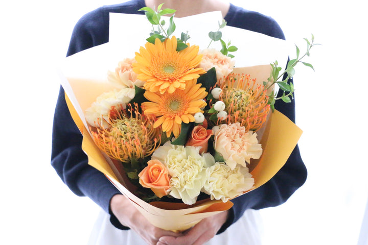 黄色・オレンジ色の花束 7,000円