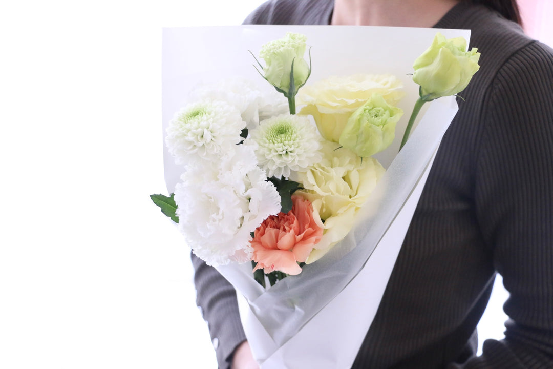 【供花】白色・黄色・オレンジ色のお供え花束 4,000円