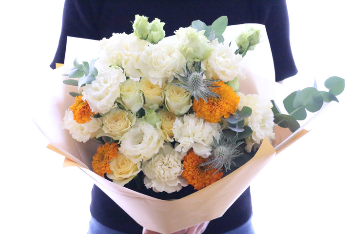 黄色バラ入りの花束 Lサイズ 10,000円