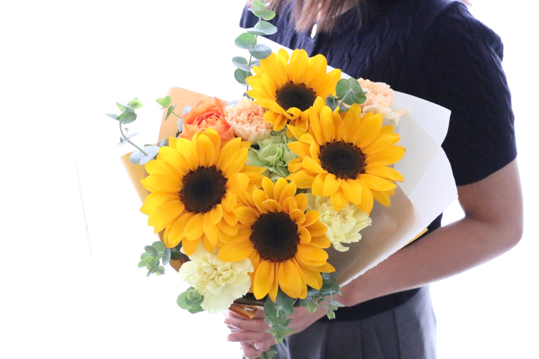 ひまわり入りの花束 5,000円