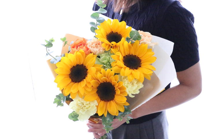 ひまわり入りの花束 5,000円
