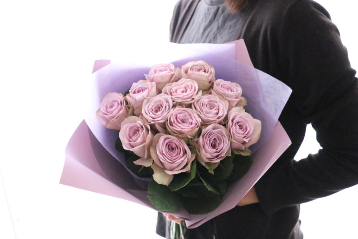 紫色のバラの花束（13本）-永遠の友情