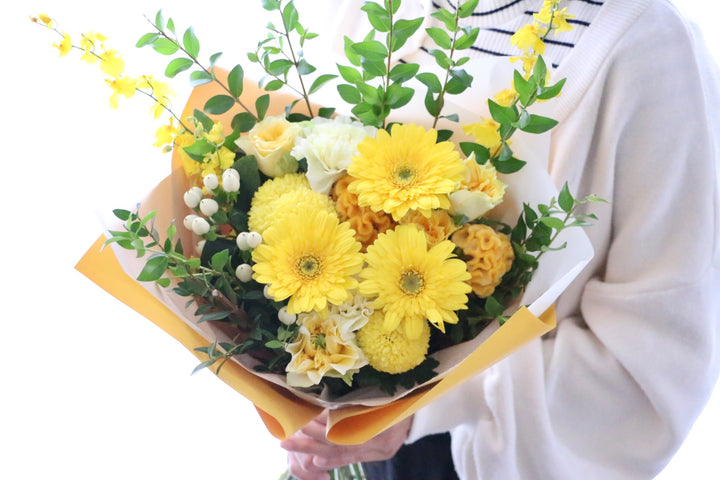 【傘寿（80歳）・米寿（88歳）祝い】黄色の花束 Lサイズ