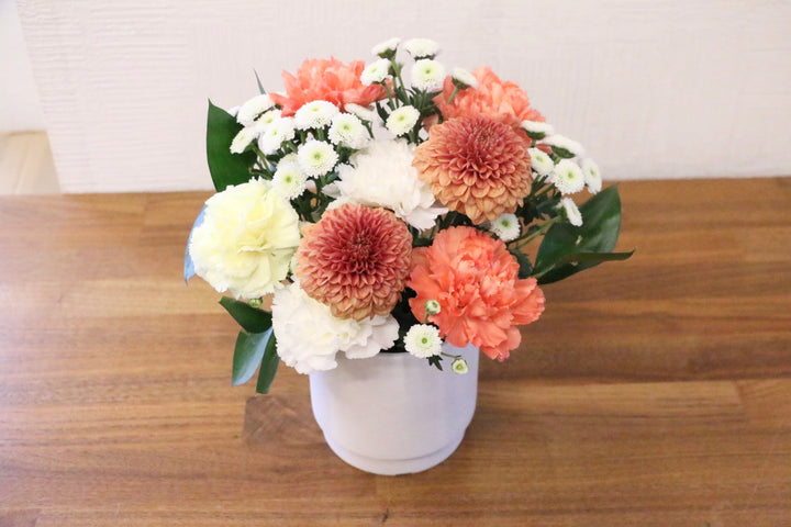 【供花】白色・黄色・オレンジ色のお供えアレンジメント 5,000円