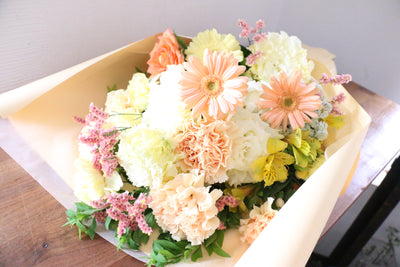 黄色・オレンジ色の花束 8,000円