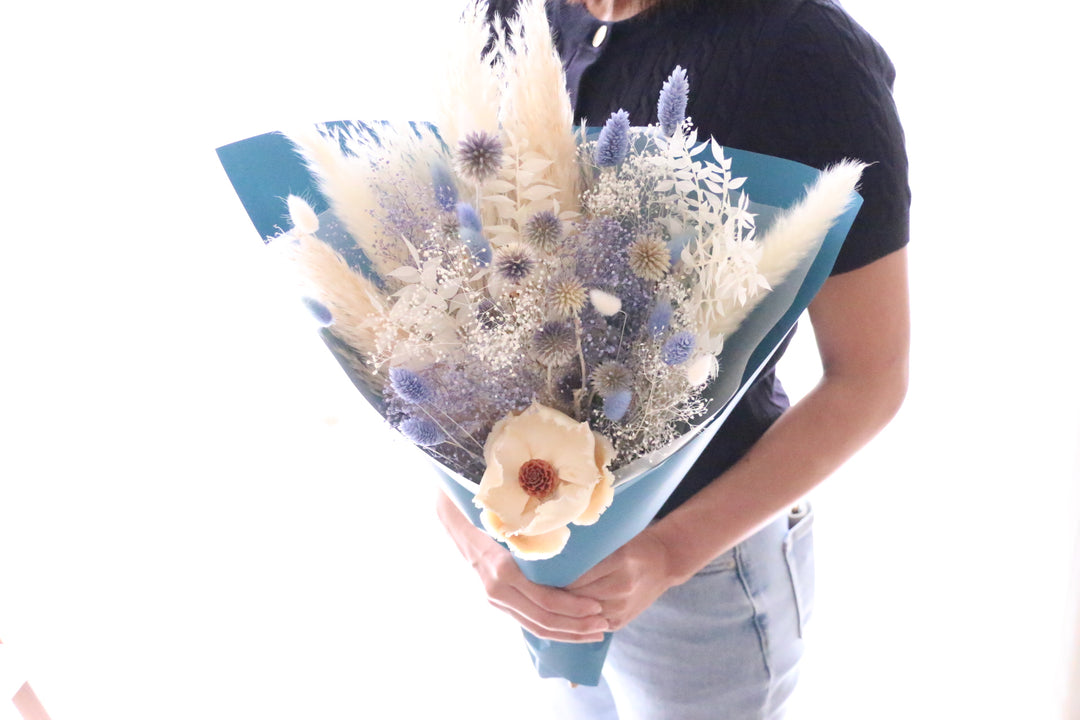 青系のドライフラワーの花束 Lサイズ　8,000円
