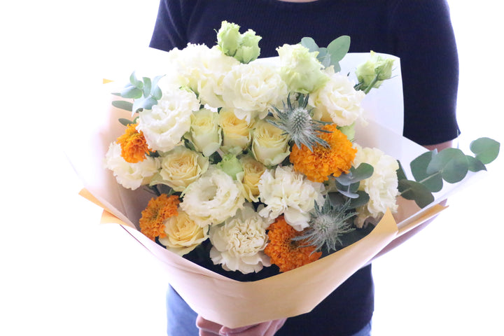 黄色バラ入りの花束 Lサイズ 10,000円
