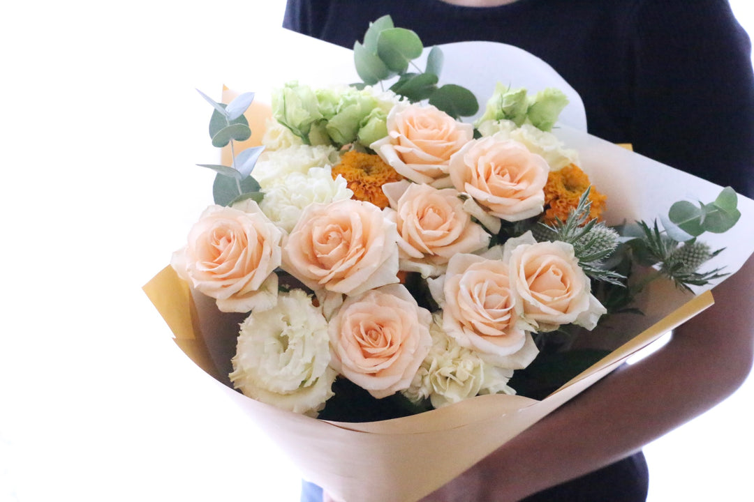 オレンジ色バラ入りの花束 Lサイズ 10,000円