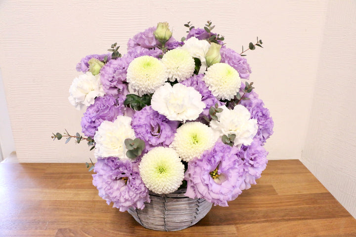白色・紫色のお供えアレンジメント 9,000円