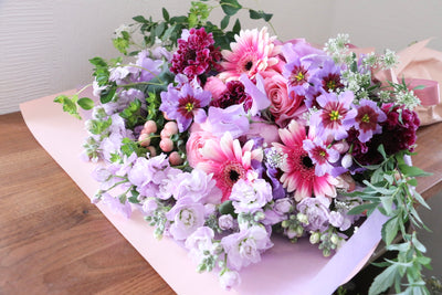 紫・ピンクの花束 12,000円