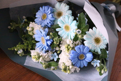 水色・青・白の花束 7,000円