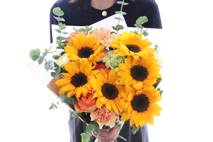 ひまわり入りの花束 9,000円