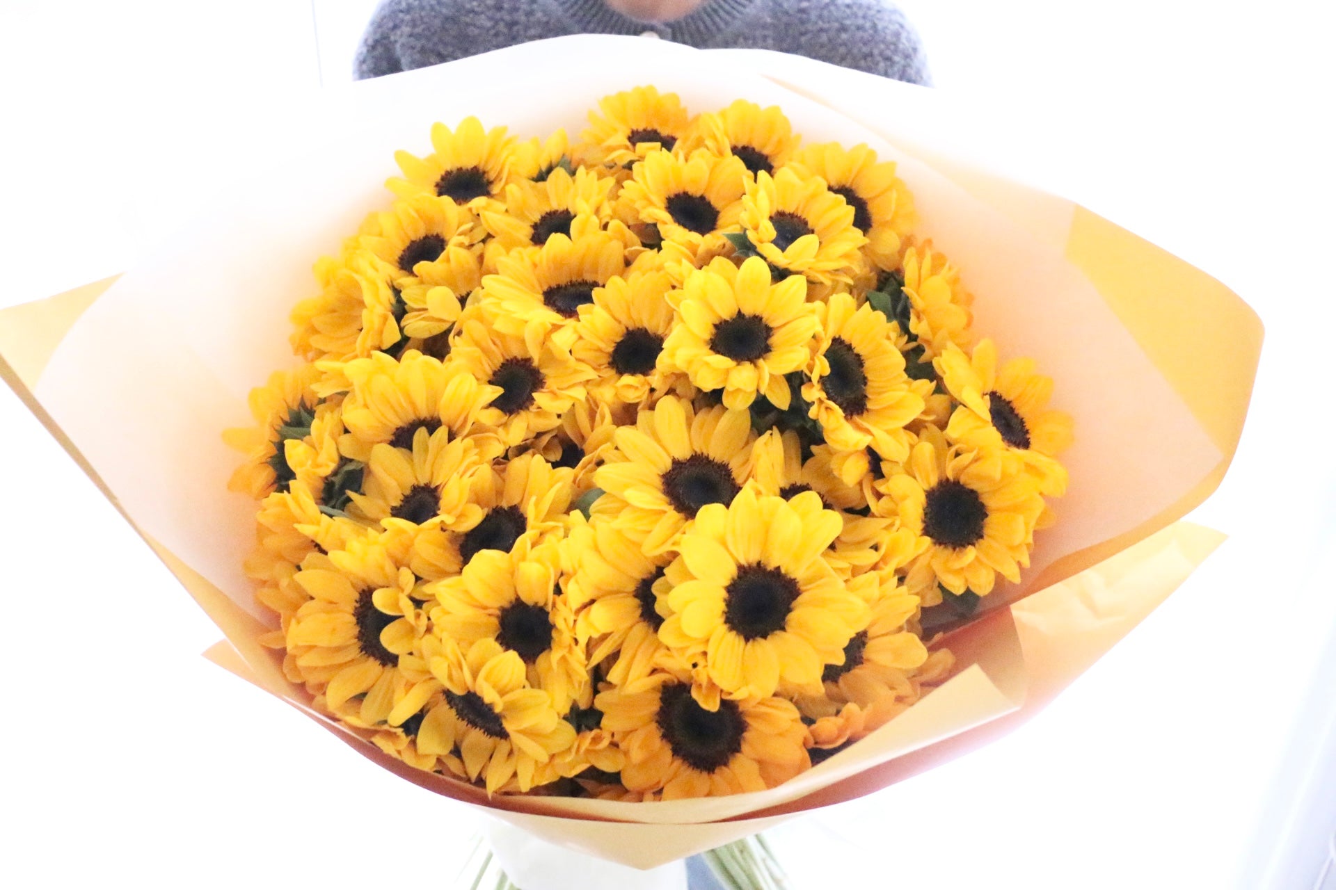 ひまわりの花束（80本） – 花・花束の通販サイト｜HanaTaku