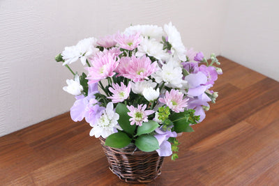 【供花】白色・ピンク色・紫色のお供えアレンジメント 3,500円