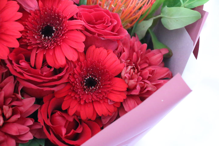 赤色の花束 8,000円