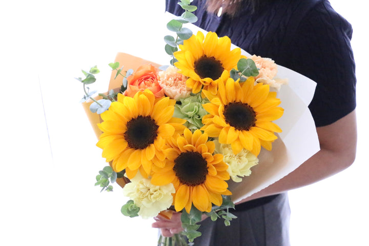 ひまわり入りの花束 5,000円