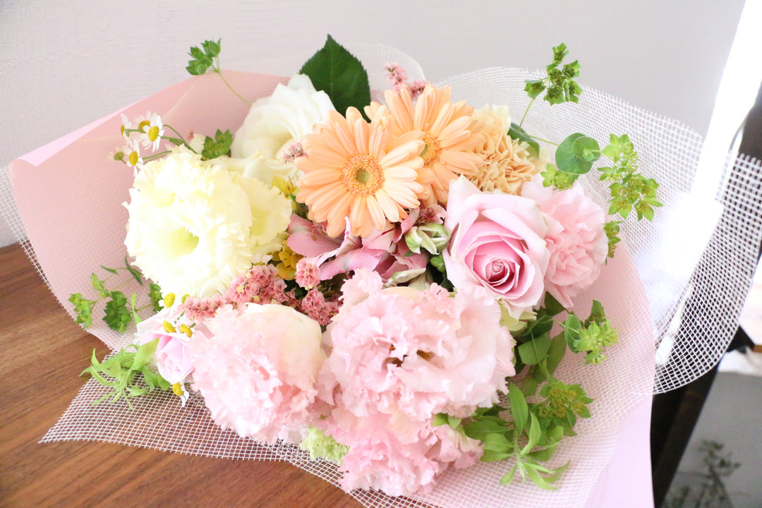 ピンク・黄色の花束　8,000円サイズ