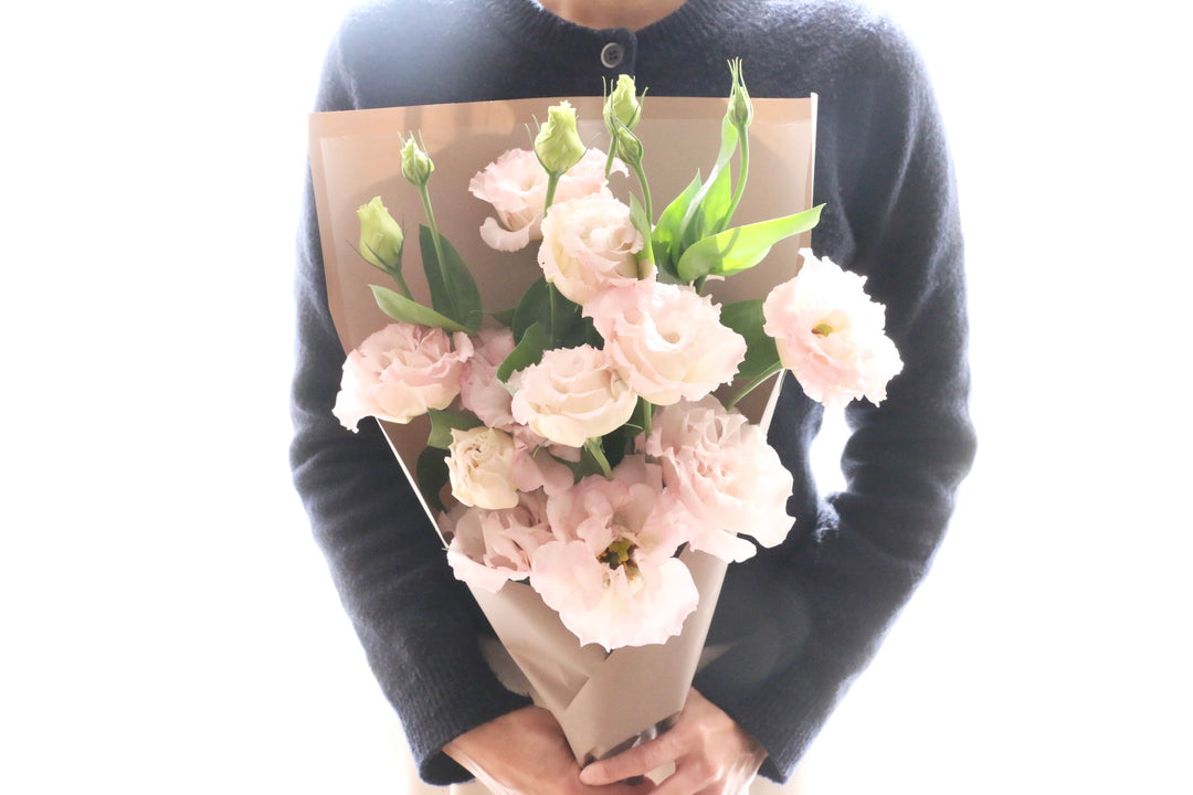 ピンク色のトルコキキョウの花束（4本）