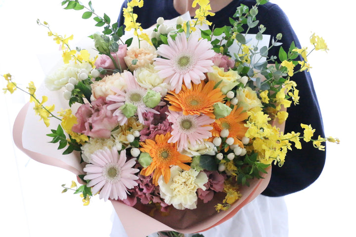 ピンク・黄色の花束 15,000円