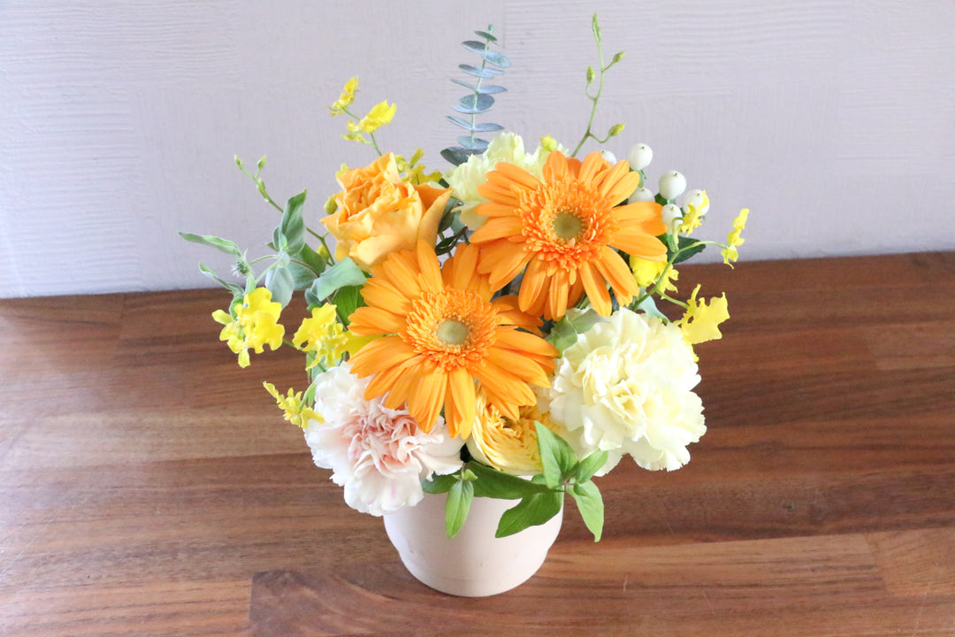黄色・オレンジ色のアレンジメント 4,000円