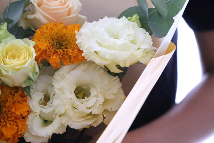 黄色・オレンジ色の花束 3,000円