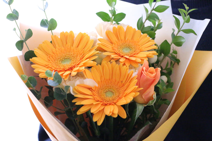 黄色・オレンジ色の花束 5,000円