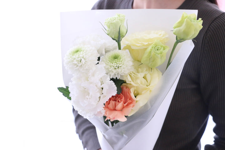 【供花】白色・黄色・オレンジ色のお供え花束 4,000円