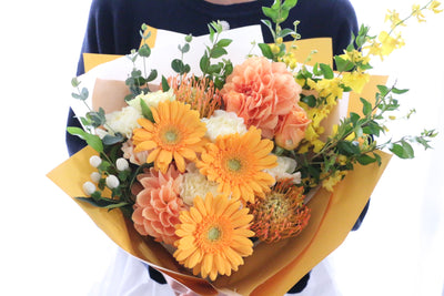 黄色・オレンジ色の花束 10,000円