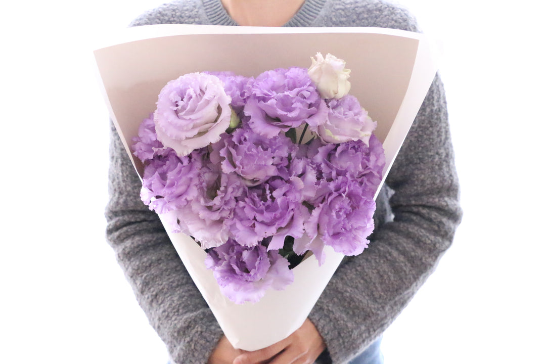 紫色のトルコキキョウの花束（4本）