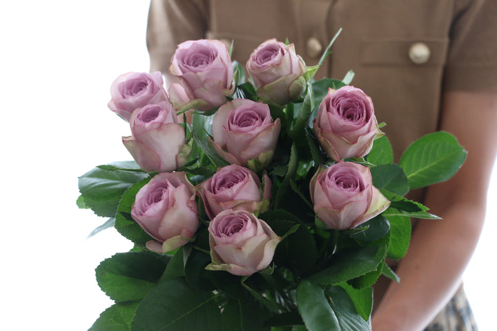 紫色のバラの花束（10本）