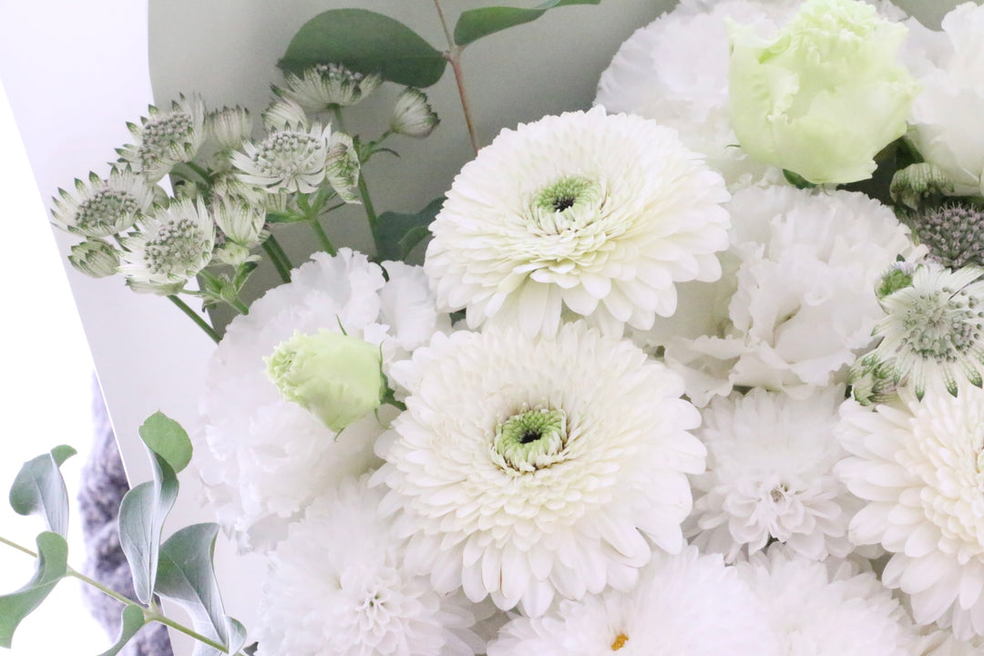 【供花】白色・グリーンのお供え花束 8,000円