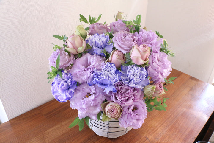 紫色のアレンジメント　9,000円