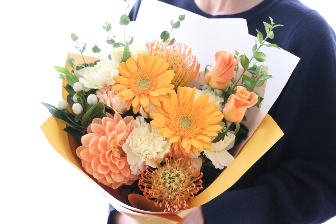 黄色・オレンジ色の花束 8,000円